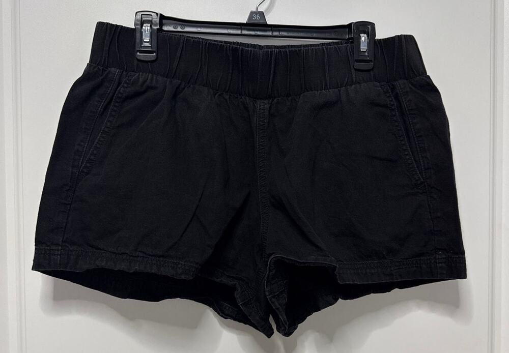Torrid Feel the Fit 00 black 100% cotton pull on shorts with pockets Size 10
